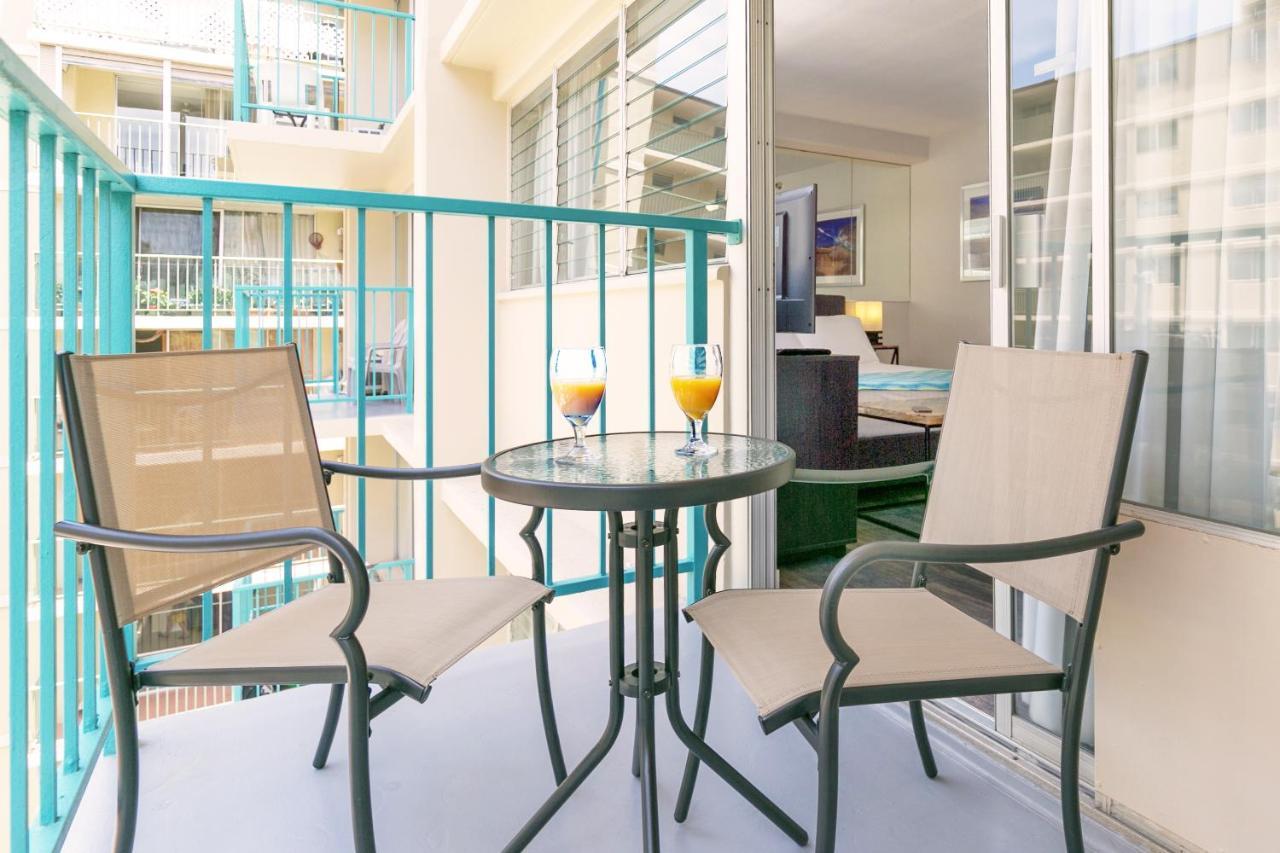 City View Studio With Pool Access In Aloha Surf! Гонолулу Экстерьер фото